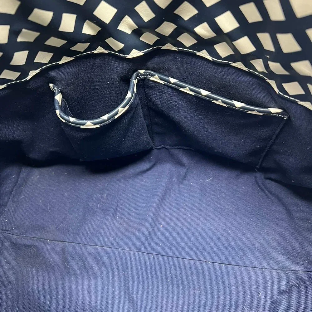 Tory Burch Garden Tote in Watercolor Botanical/Navy Lattice - Picture 4 of 16